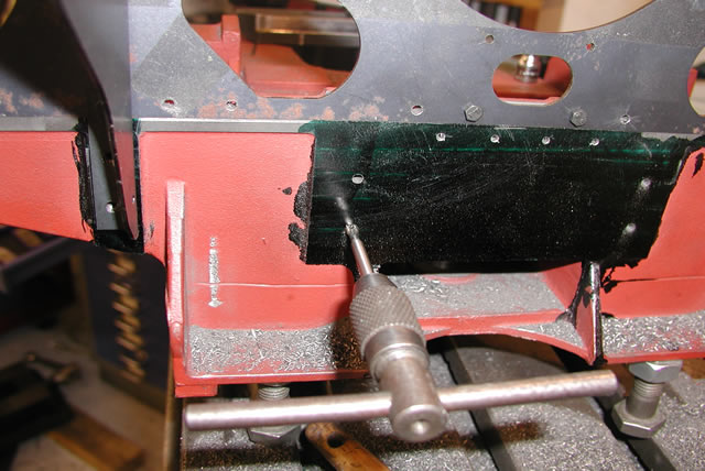 Rubbing plate holes